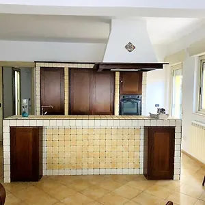 https://la-casetta-di-ciccio.sicilyhotelsitaly.net